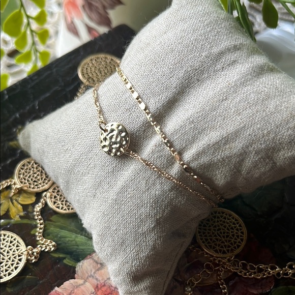 Gold finish Jewelry Set- necklace, bracelets, pendant - Picture 6 of 15